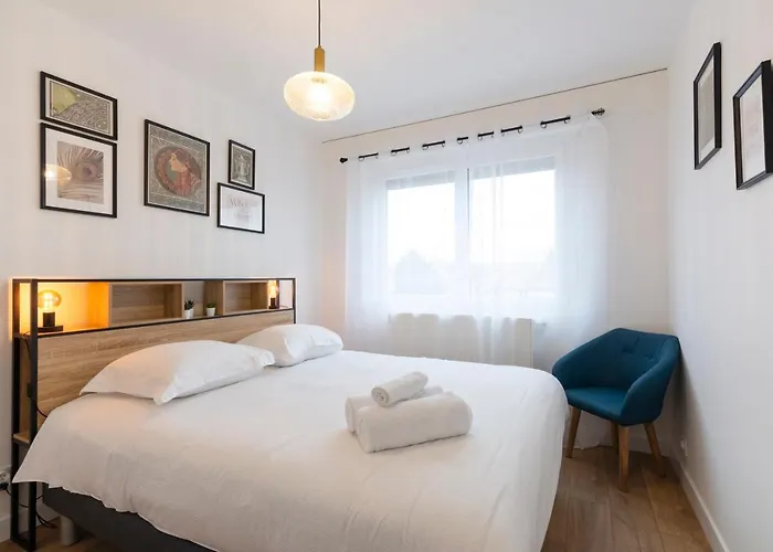 Appartement Le Radieux De Placieux - Pour 6 Avec Parking Prive